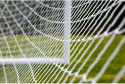 Zdjęcie Siatka Na Bramki Do Piłki Nożnej 2mm Biała Bramki 7,32x2,44x0,8x2M - Trzebinia