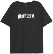 Cropp - Czarny t-shirt oversize z nadrukiem - Czarny