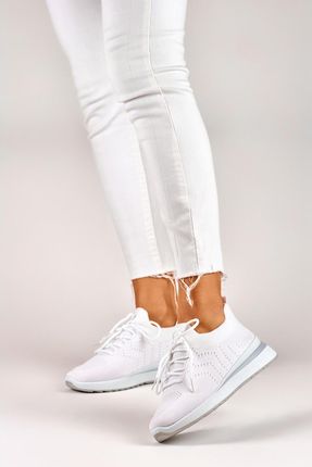 Białe buty sportowe na koturnie - 37