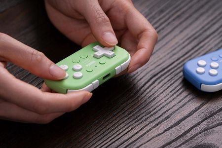 8Bitdo Micro Green Switch Android RPi RET00383 - zdjęcie 3