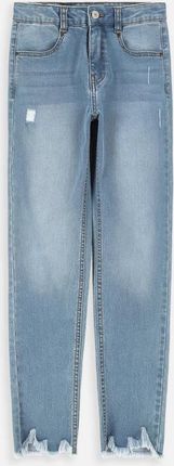 Spodnie jeansowe granatowe ze zwężaną postrzępioną nogawką, SLIM LEG