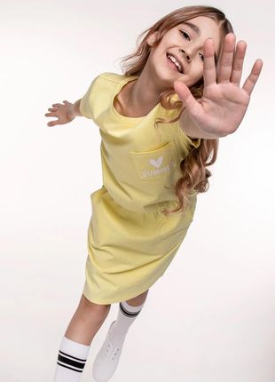 Sukienka dzianinowa z krótkim rękawem żółta z kieszonką i gumką w pasie