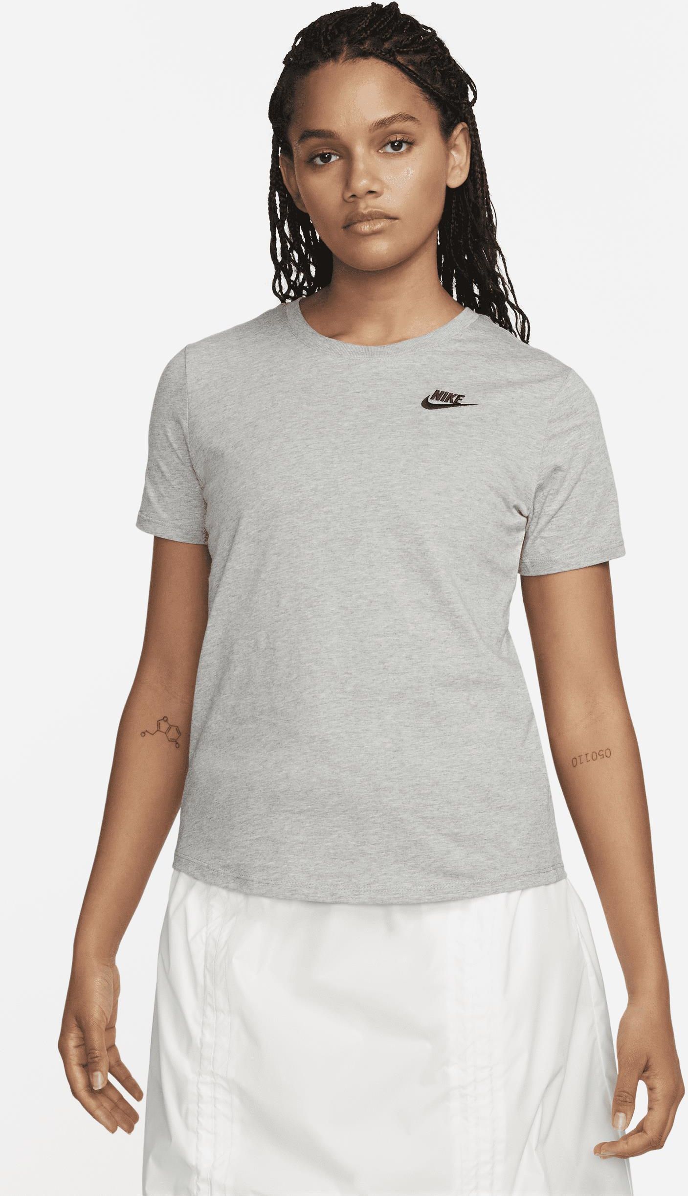 T-shirt damski Nike Sportswear Club Essentials - Szary - Ceny i opinie 