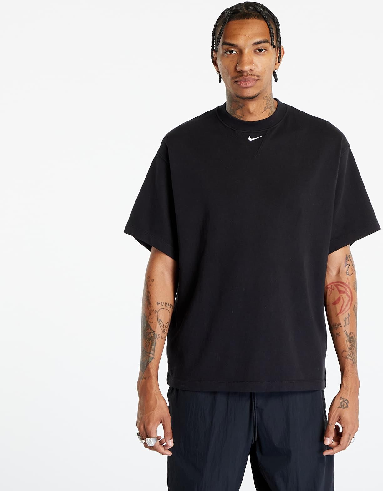 ☆NIKE☆SOLO SWOOSH 半袖Tシャツ☆追跡可 ☆NIKE☆SOLO SWOOSH