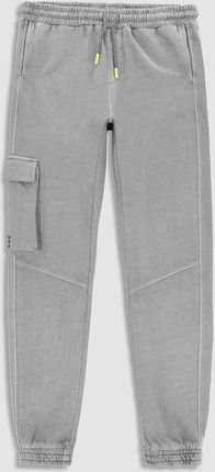 Spodnie dresowe szare z kieszeniami o fasonie SLIM