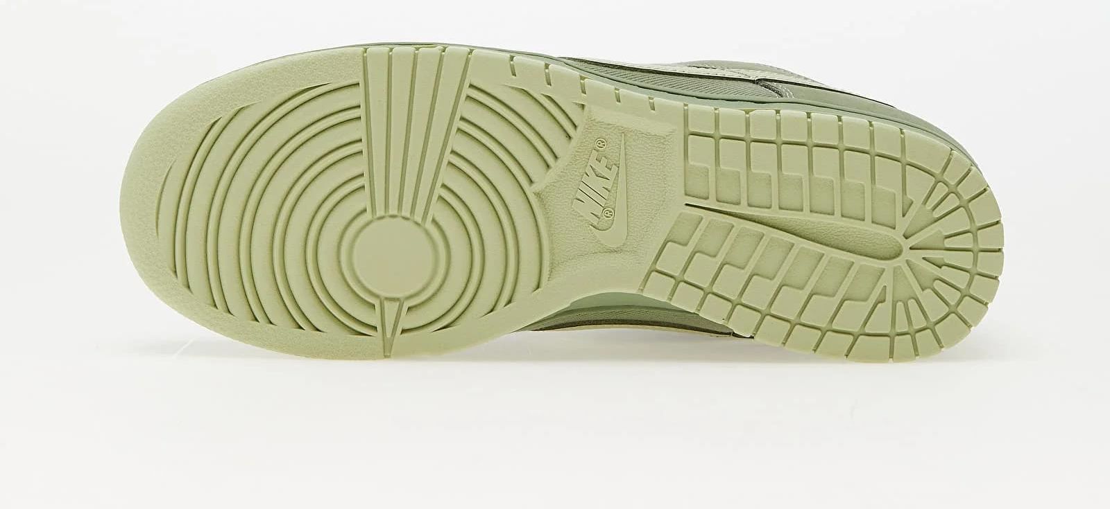 Nike Dunk Low Retro Premium Oil Green/ Olive Aura-Phantom