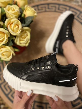 Czarne sneakersy na platformie SD5835-1