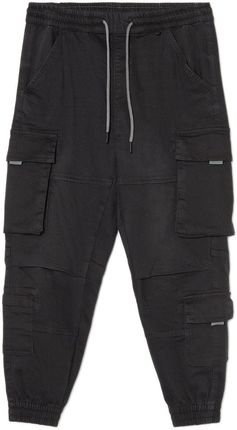 Cropp - Czarne jeansowe joggery z kieszeniami cargo - Czarny