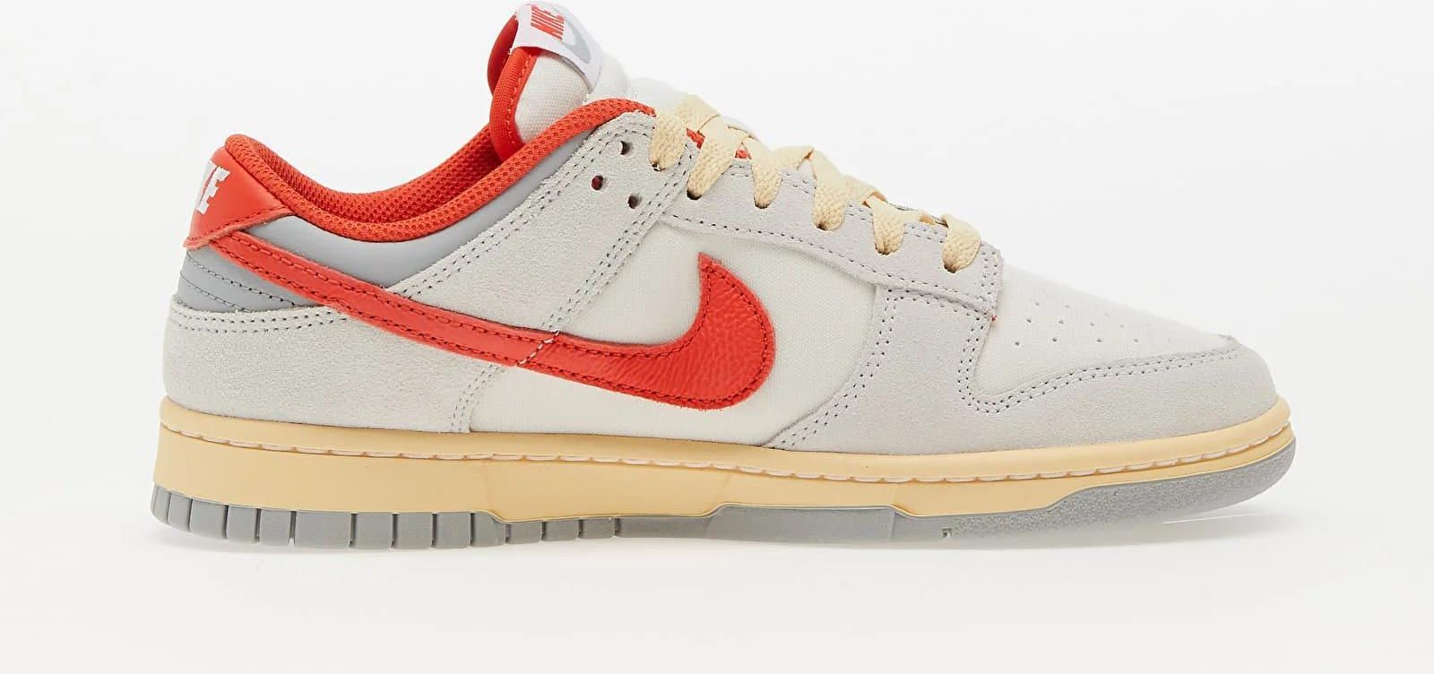 Graphite Design - バーン Nike Dunk Low Sail/ Picante Red-Photon Dust - Ceny i opinie