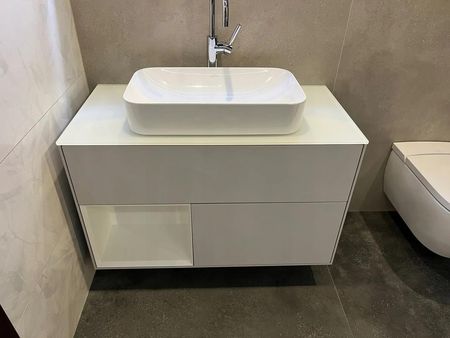 Komplet Villeroy & Boch umywalka Finion 60x35cm + szafka 100x50cm