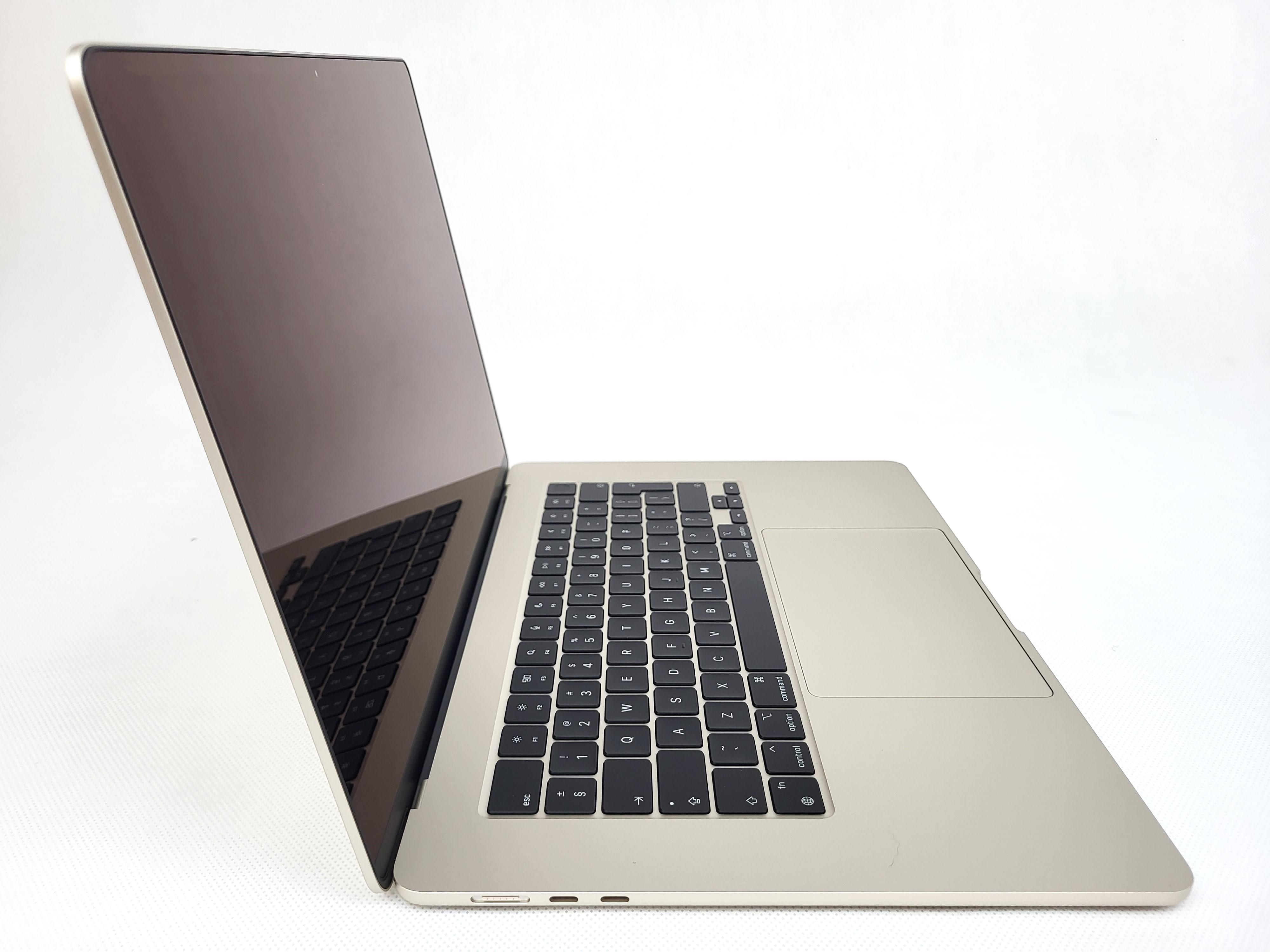 Sprzęt komputerowy outlet Produkt z Outletu: Apple Laptop