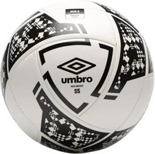 Zdjęcie Piłka Nożna Umbro Neo Swerve Treningowa Czarno-Biała 21307U-096 5 - Chełm