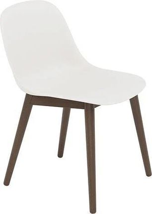 Muuto Krzesło Fiber Białe Na Ciemnych Drewnianych Nogach 159041