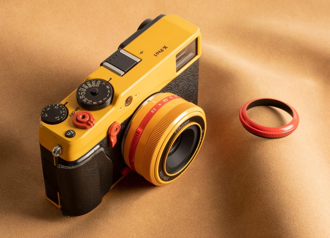 obiektyw-do-aparatu-ttartisan-af-27mm-f2-8-fujifilm-fx-orange-limited