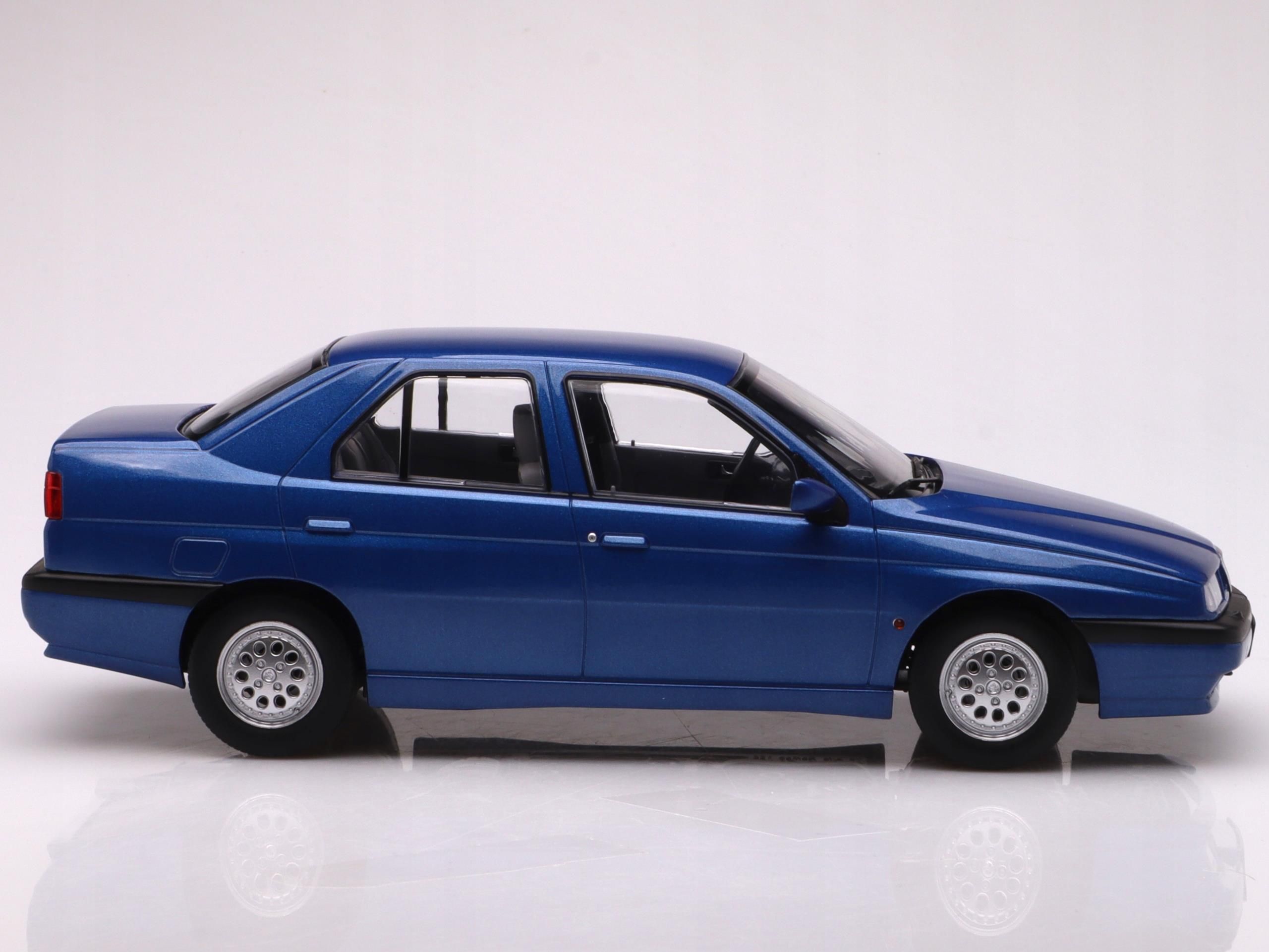 Model Samochodu Alfa Romeo 155 1996 North Blue Metallic Triple9 1