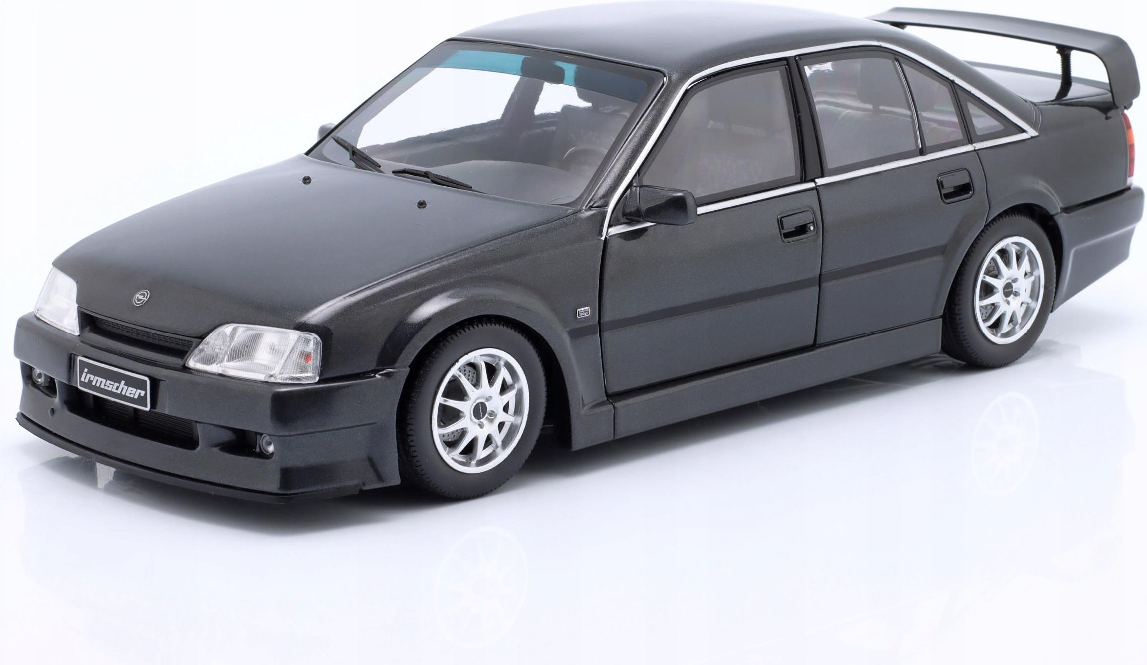 Solido Opel Omega Evo 500 Evolution 1990 Irmscher Black Metallic 1