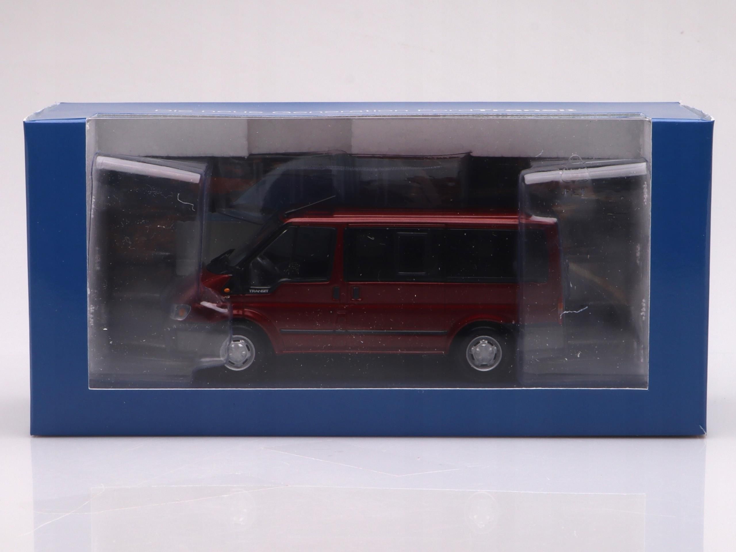 MINICHAMPS Art. 400 081210 / Ford Transit Tourneo 2001 (Red) Échelle 1:43