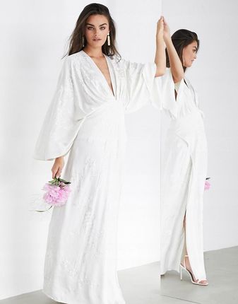 Satynowa haftowana suknia ślubna Luna kimono 40