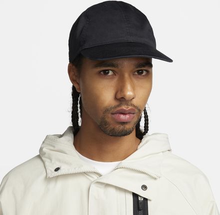 Elastyczna czapka z płaskim daszkiem Nike Club - Czerń