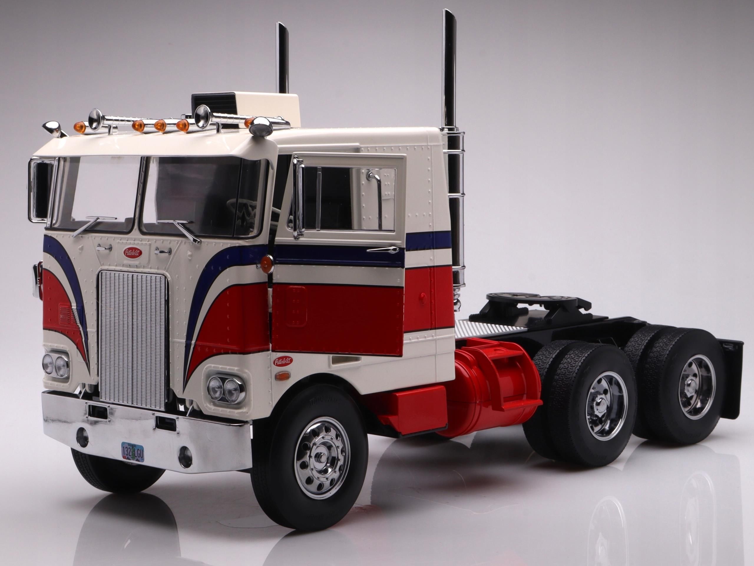ミニカー 1/18 Peterbilt 352 Pacemaker 1977-1979 6ac6dcc0-d08a-4fd3-9aec-