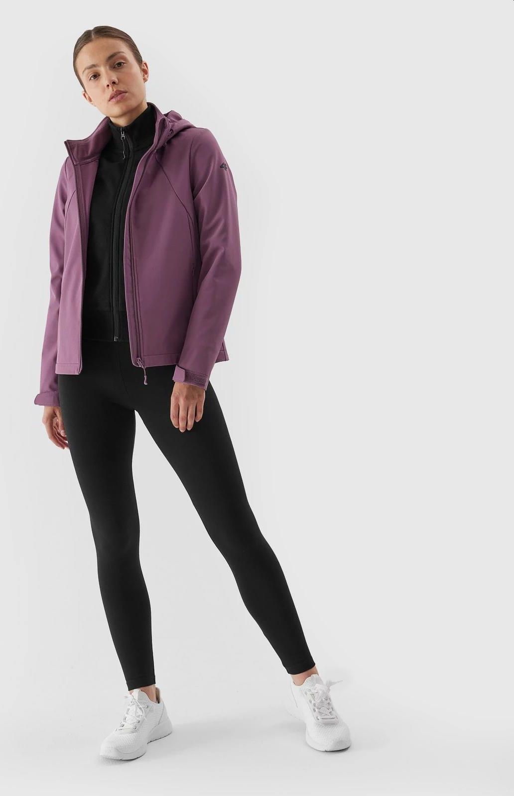 damska-kurtka-softshell-wiatroodporna-4f-z-kapturem-membrana-5000-s