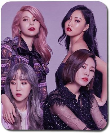 momo❣️ Marzysz o niezapomnianym looku? 🌹 Sukienka z aksamitu i