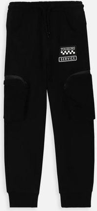 Spodnie dresowe  czarne z kieszeniami o fasonie SLIM