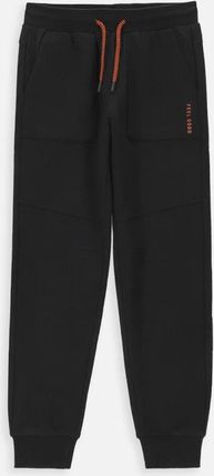 Spodnie dresowe czarne z kieszeniami o fasonie SLIM