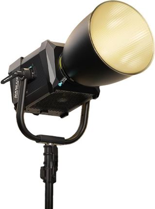 Lampa Nanlux Evoke 2400B Spot Light z 45° Reflektorem w walizce