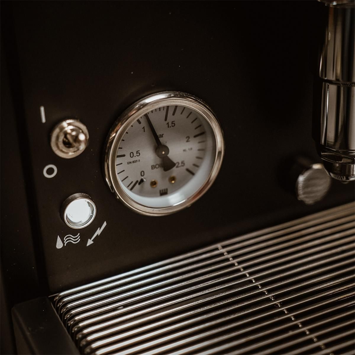 фото Ріжкова кавоварка еспресо La Pavoni New Cellini Classic Black (LPSCCB01EU)