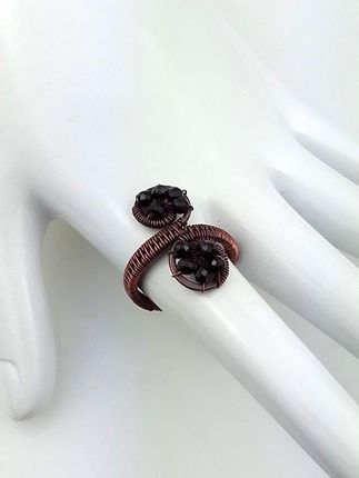 Czarny turmalin - pierścionek miedziany 24x10 mm, rozmiar 17 – regulowany. Ludwika Lipińska
