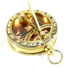 Zdjęcie Giftdeco Kemis House Of Gadgets Mosiężny Zegar Słoneczny Z Kompasem Z Otwieraną Pokrywą - Reszel