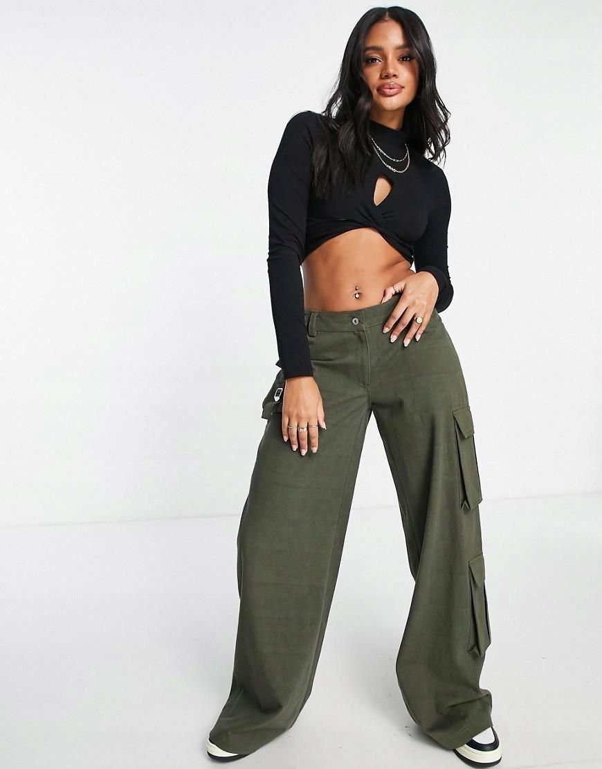 Czarny Crop Top Długi Rękaw Stójka Wycięcie 8BU NH2__XXL