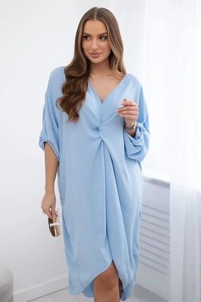 Sukienka oversize z ozdobnym dekoltem niebieska KS5910026