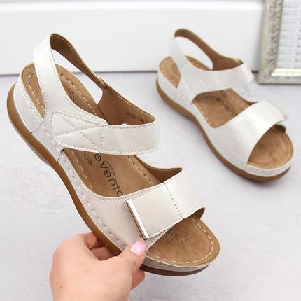 Sandały damskie komfortowe na rzepy srebrne eVento 0146