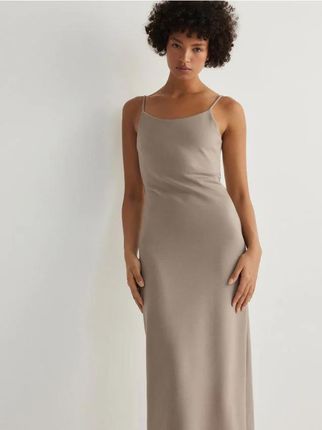 Reserved - Dzianinowa sukienka midi - beżowy