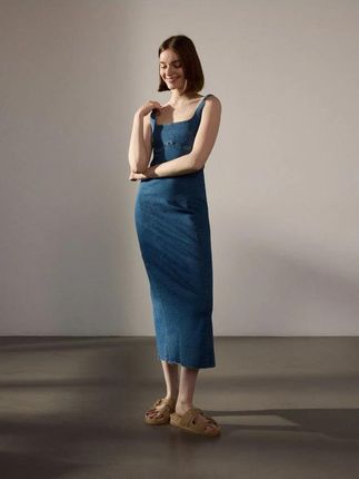 Reserved - Jeansowa sukienka midi na ramiączkach - niebieski