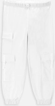 Spodnie dresowe białe z kieszeniami i ściągaczami na nogawkach