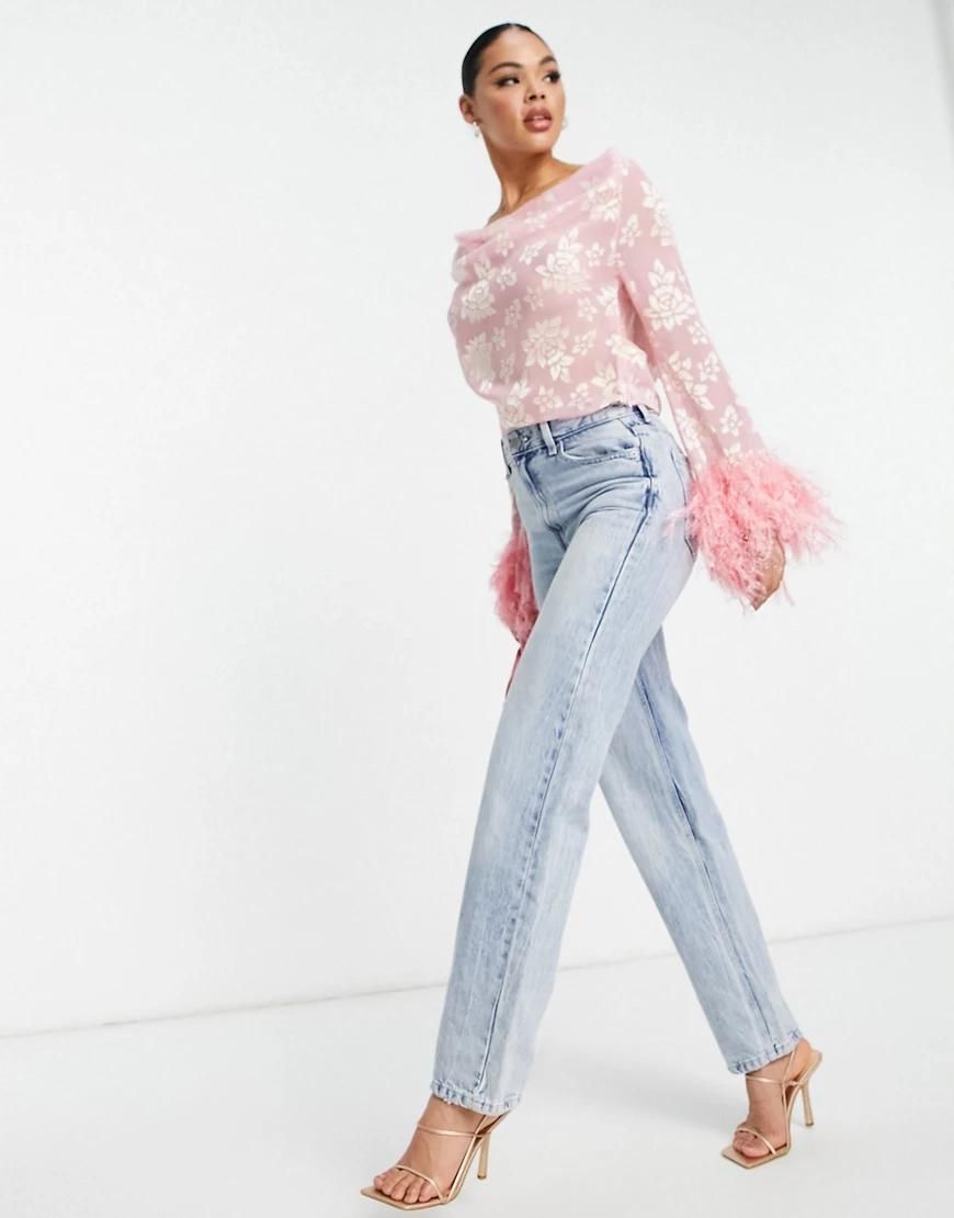 新品Bluelea Bellsleeve embroidery blouse 5051839937161.jpg?sw=1080&sh=1440