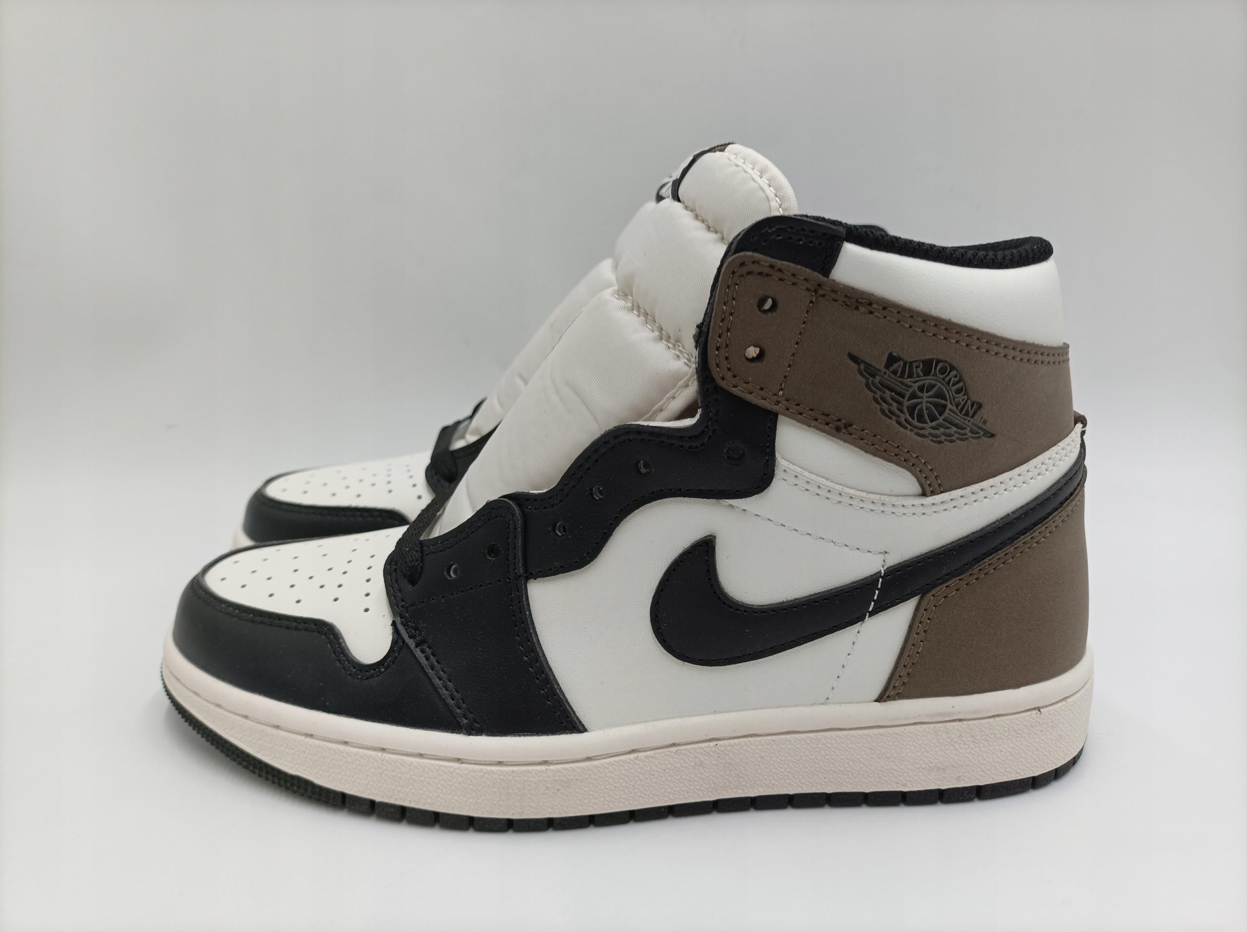 Air Jordan 1 Retro High Dark Mocha, buty młodzieżowe, r.39