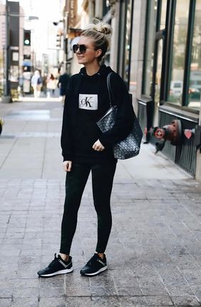 Bluza damska Calvin Klein czarna z kapturem nadruk CK ocieplana