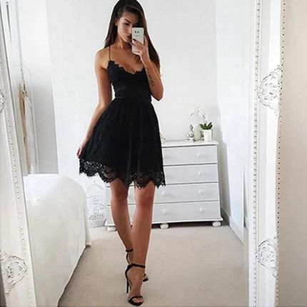 Sukienka mini z ozdobną koronką - Czarny XL