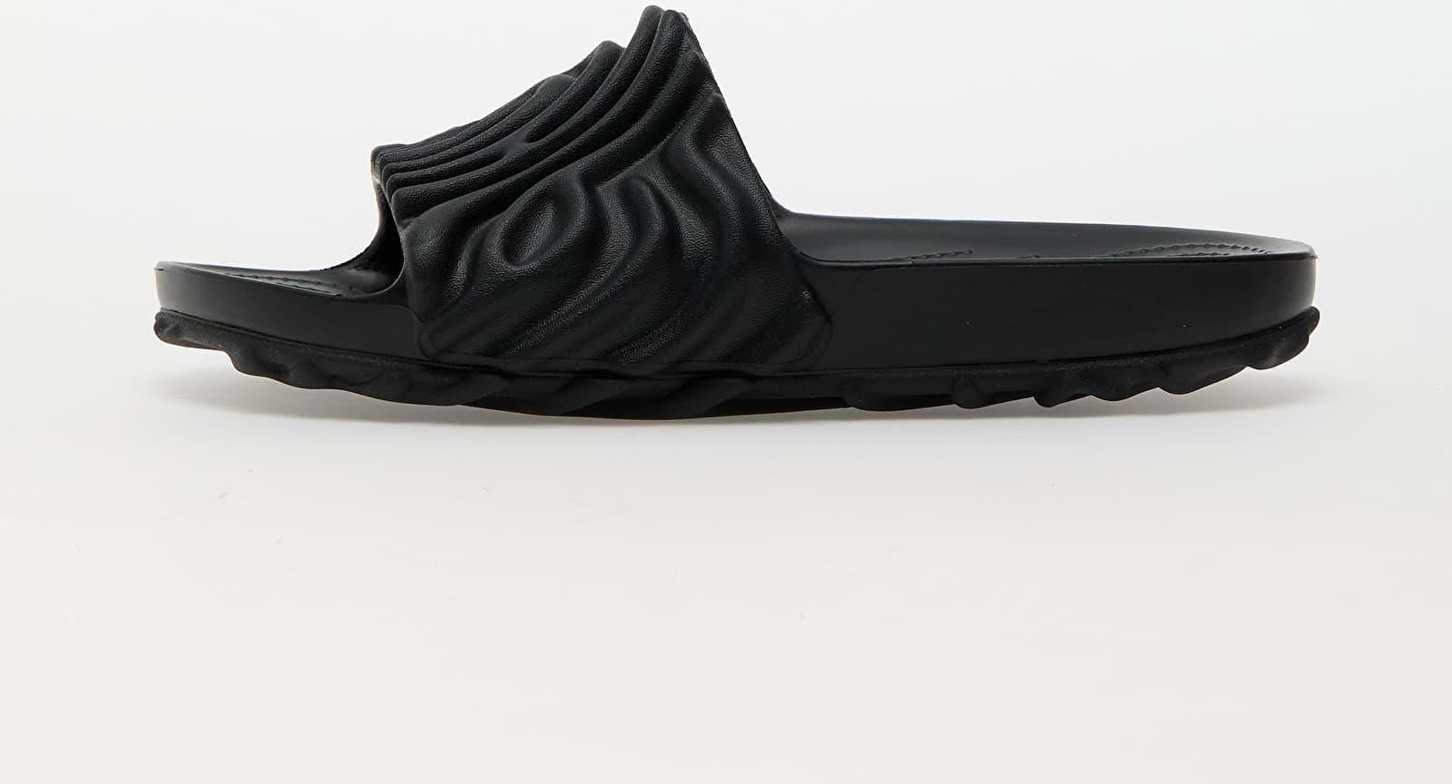 Salehe Bembury x Crocs Sasquatch 黒 crocs Salehe Bembury X The Pollex Slide Sasquatch