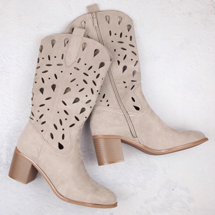 Kozaki zamszowe ażurowe beżowe M.Daszyński 39 - Ceny i