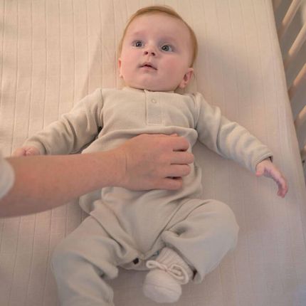Lodger Pajacyk piżamka niemowlęca bawełniana kremowa Basic Rib Birch r. 68 ® KUP TERAZ