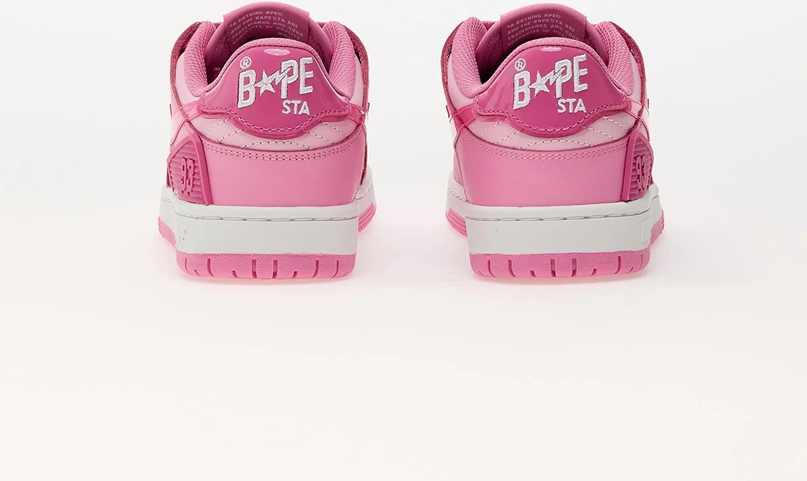 A BATHING APE(エイプ)pink Crocs Classic Clog A Bathing Ape ABC Camo Pink (209627-6I2