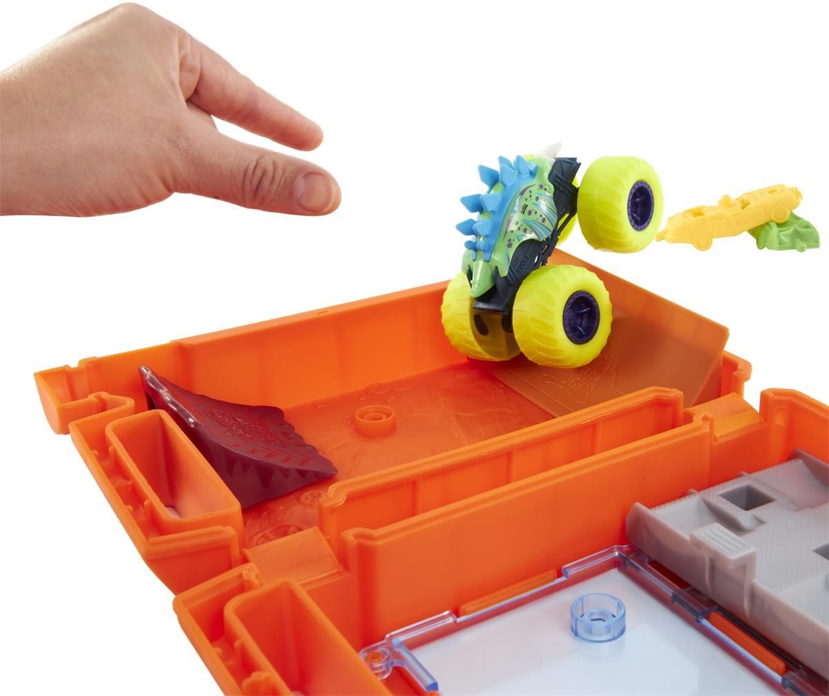 HOT WHEELS Monster Trucks „Tankuj i jedź” Zestaw kaskaderski
