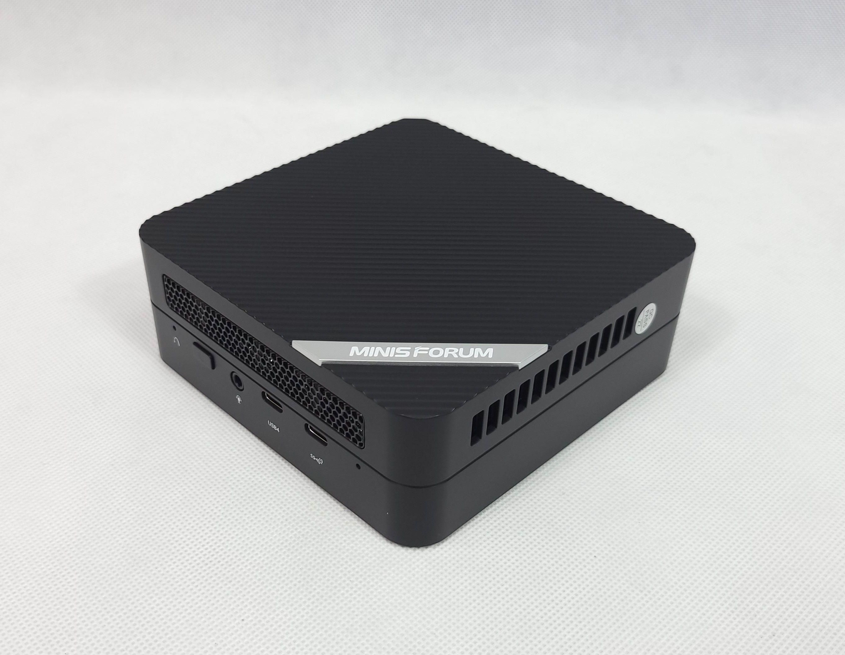 ミニPC MINISFORUM UM773 lite Ryzen7735HS Minisforum UM773 Lite｜AMD Ryzen™ 7 7735HS Mini PC