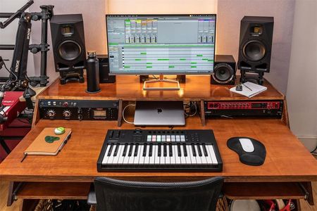 NOVATION Launchkey Mini 37 MK4 - zdjęcie 4