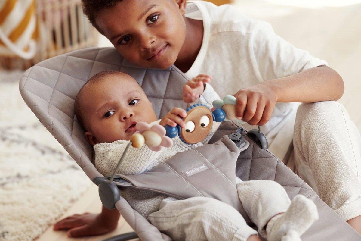Babybjorn Zabawka Do Leżaczka Wesołe Oczy - zdjęcie 2 Babybjorn Zabawka Do Leżaczka Wesołe Oczy